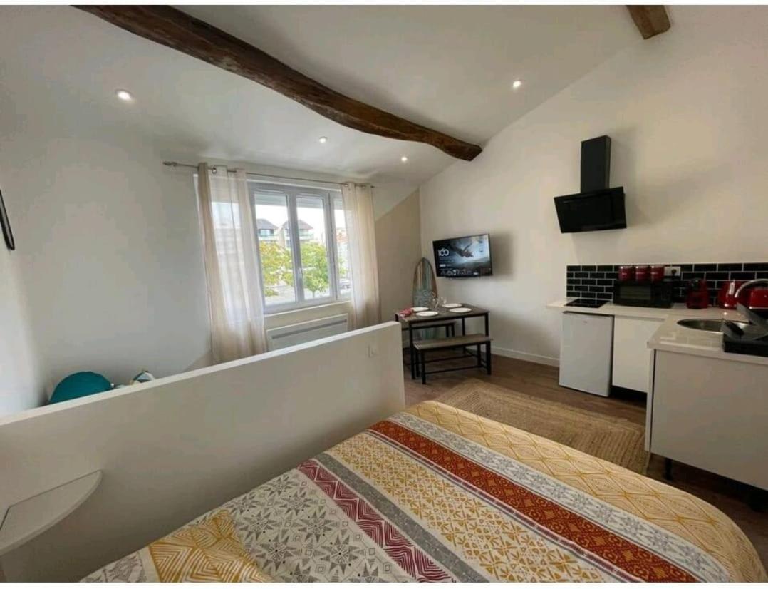 The California Dream - Hyper-Centre - 2Mn Gare Sncf - Wifi Netflix Gratuit Apartment Niort Exterior photo